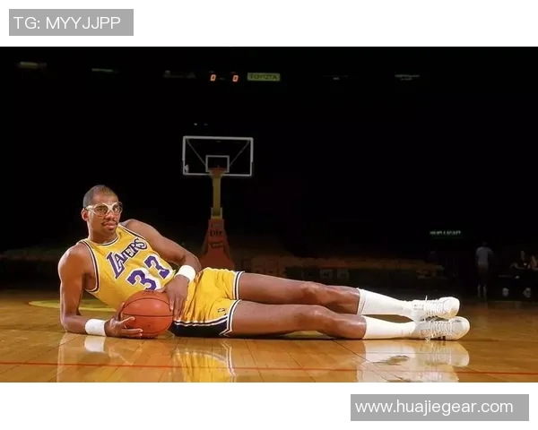 威尔特张伯伦如何塑造篮球之外的文化与社会影响力探讨